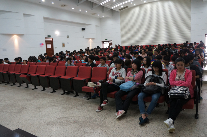 公司召开2012级“学风建设月”动员大会