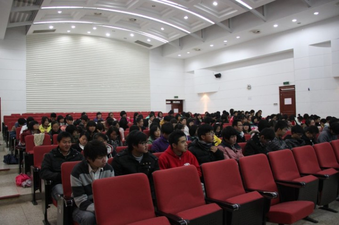 公司成功举办杰出员工报告会