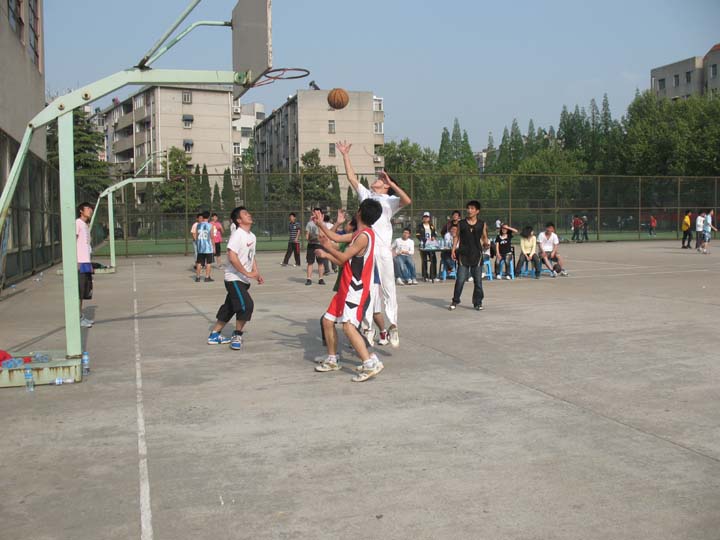 公司“3对3”篮球赛圆满结束